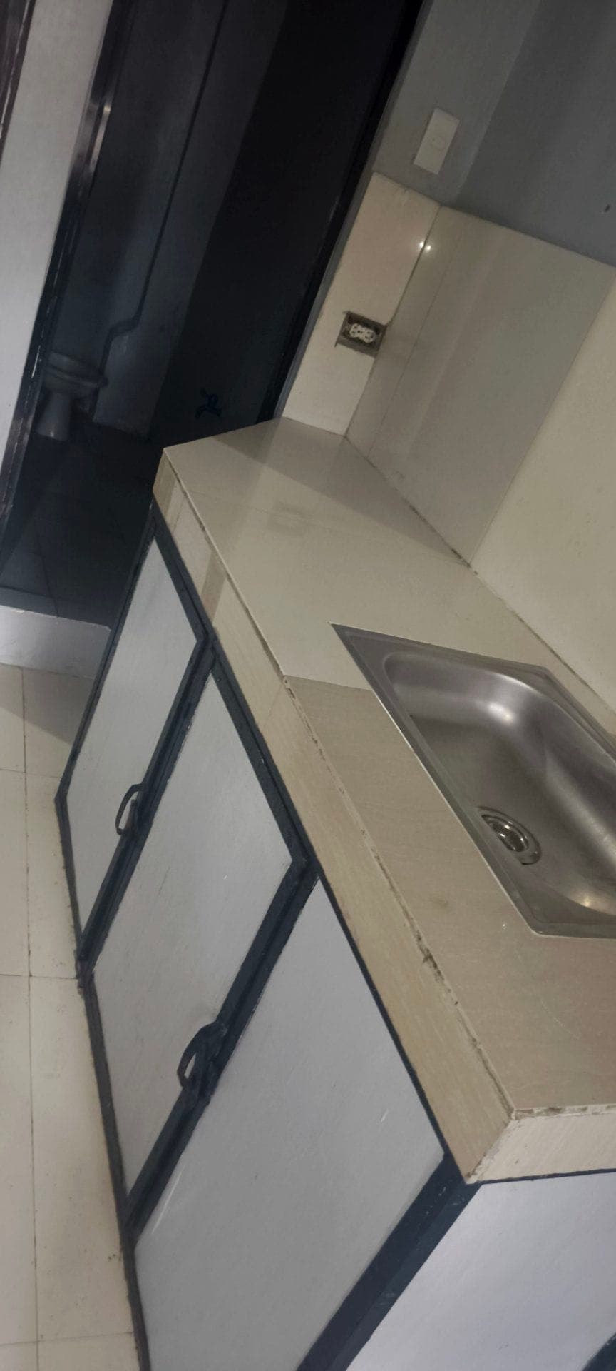 Locator here - photo 4