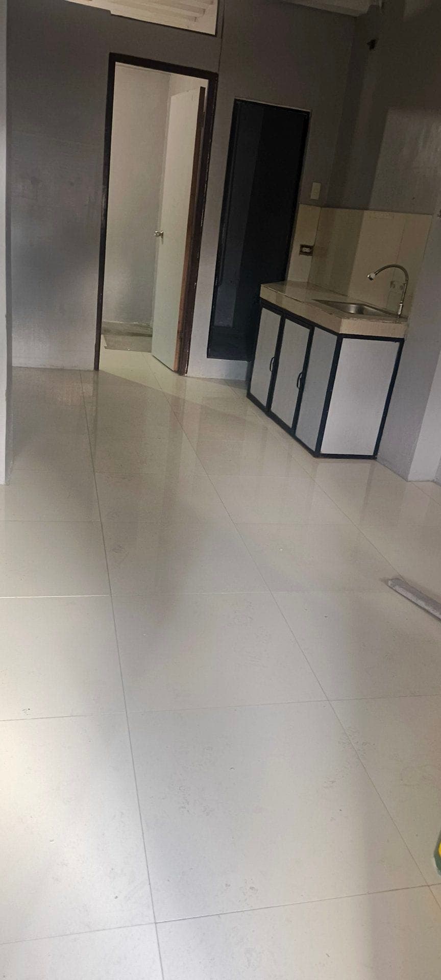 Locator here - photo 7