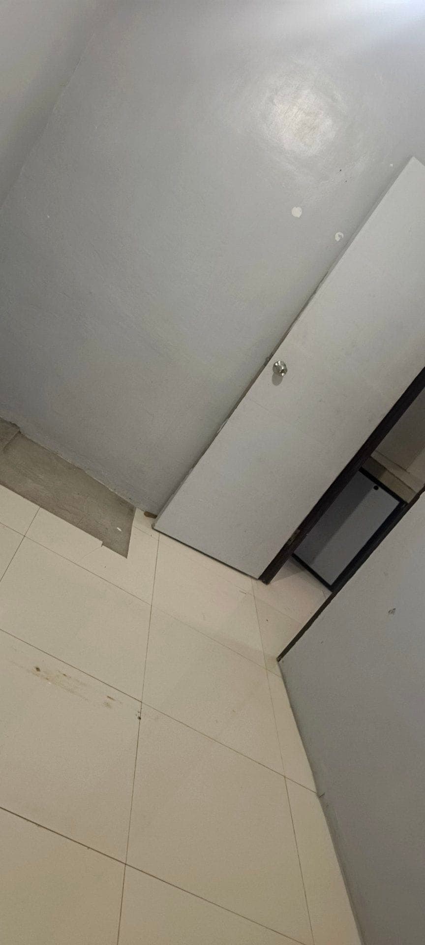 Locator here - photo 10