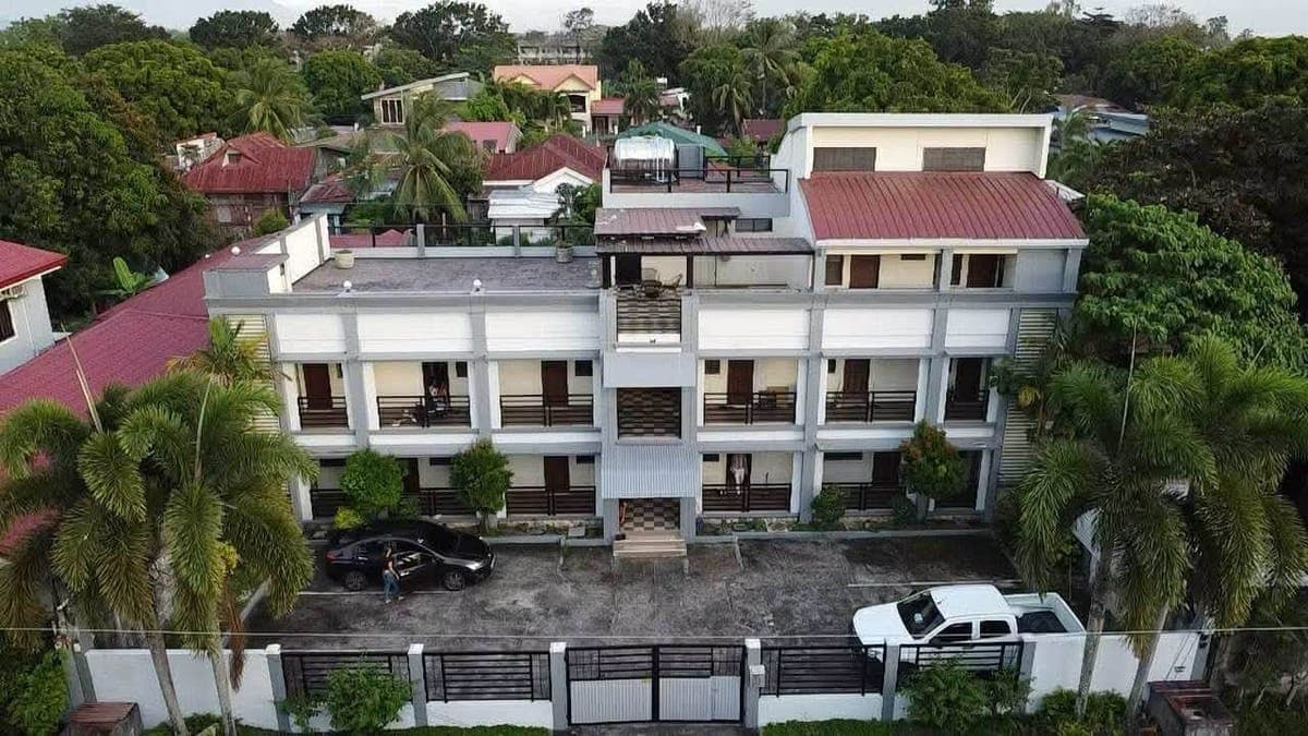 For Rent: 1 Bedroom Unit - photo 1