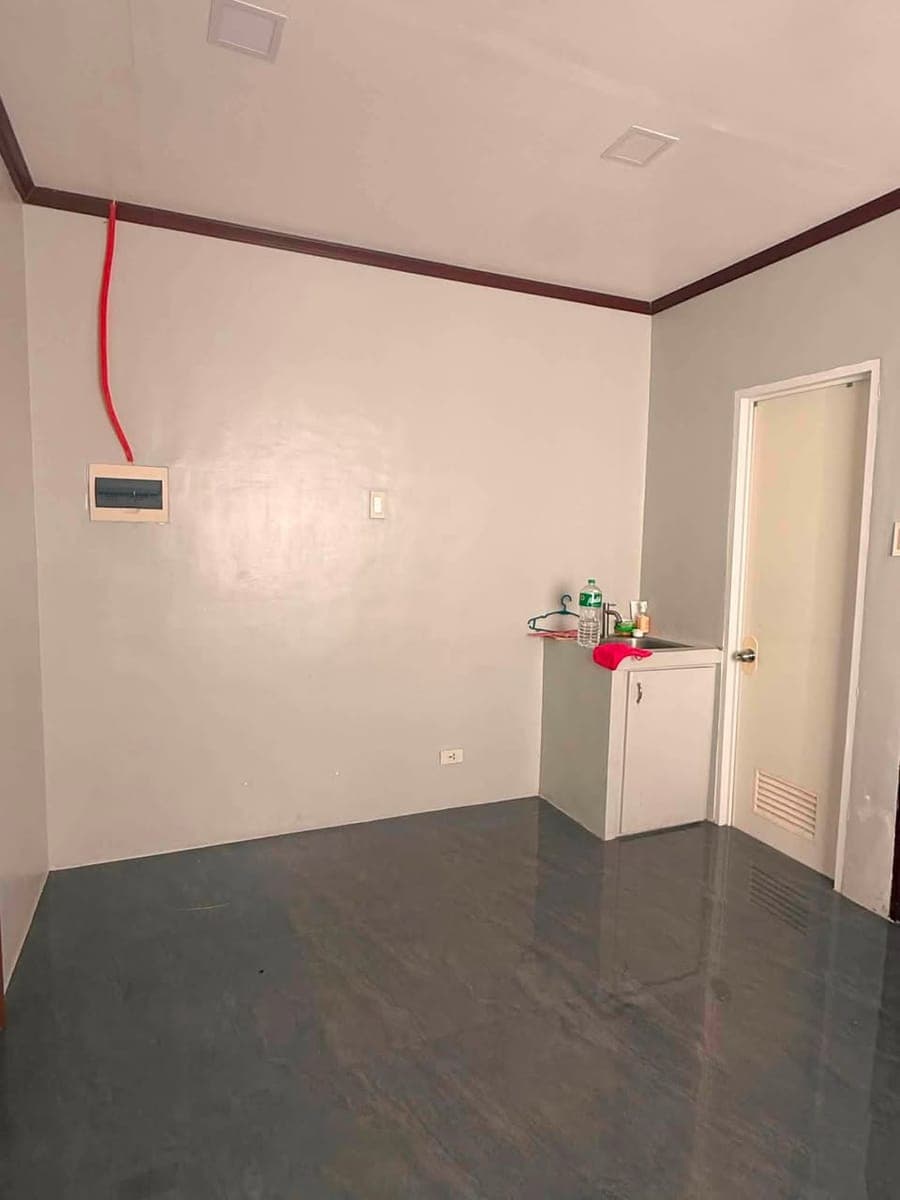 Premium amaia scapes bugaloe house , semi furnish for rent pm if interested direct to owner.. - photo 5