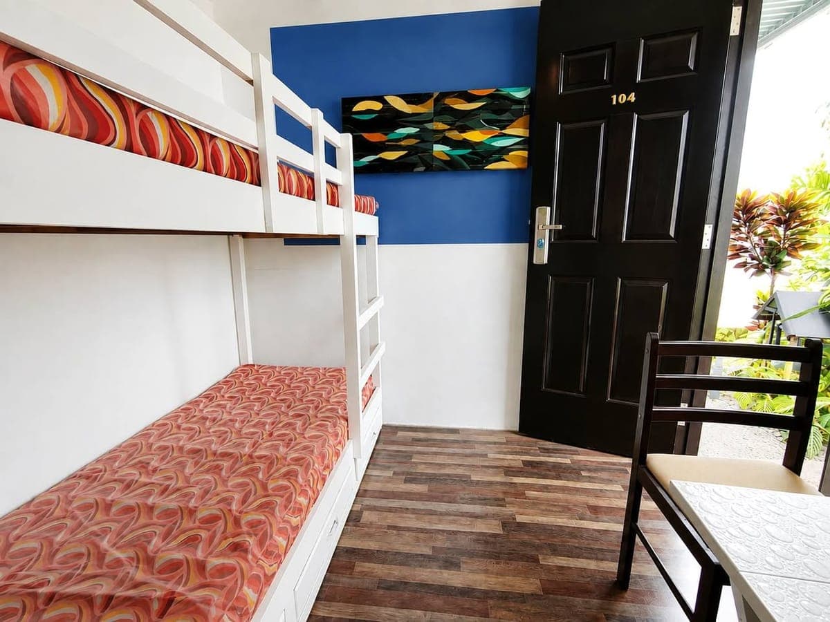 BED SPACE / ROOM FOR RENT — FEMALE ONLY - photo 5