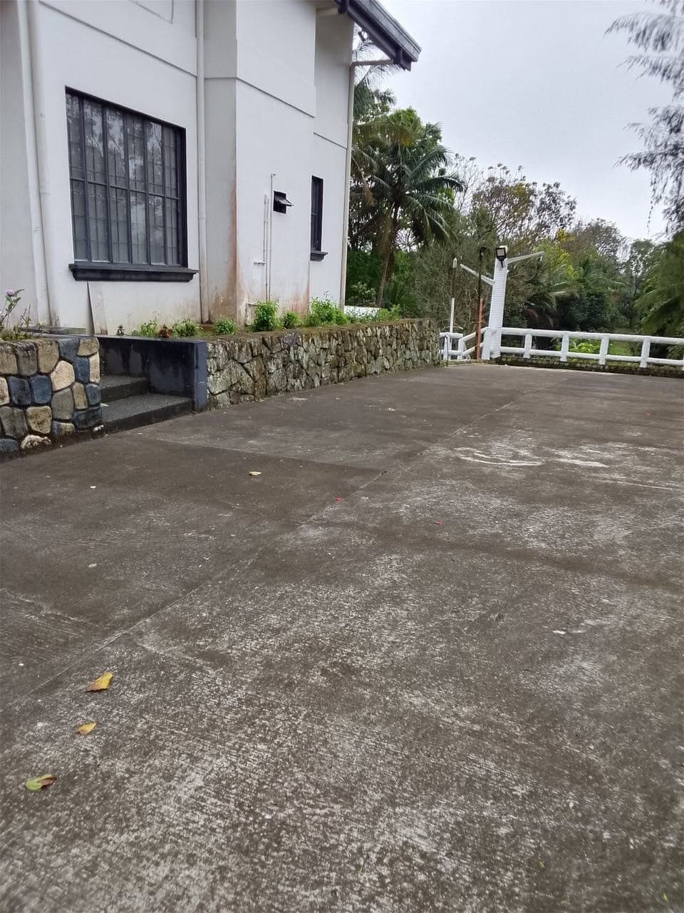 house for rent 4bedroom fully furnished Available sa may 9 pwede 1month pwede rin long term brgy iru... - photo 4