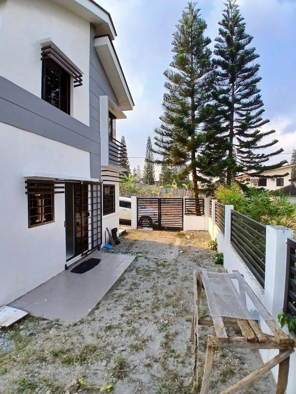 House for rent 35k Blk4lot14 forbes residence kaybagal central tagaytay city 2 - photo 1