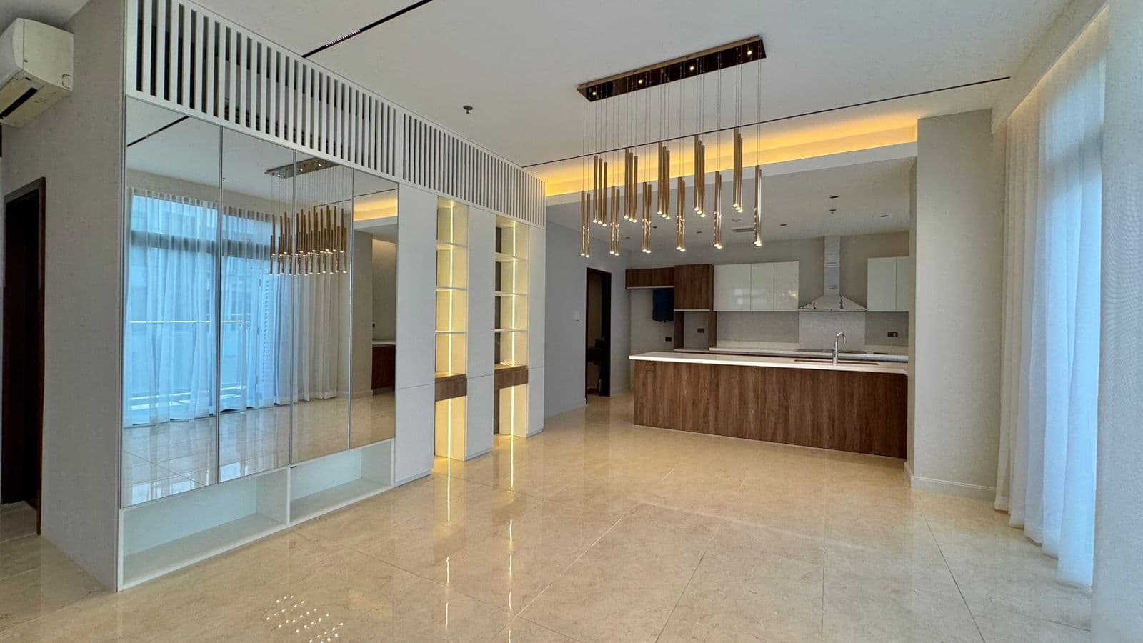 Exclusive Penthouse Living at Arbor Lanes in Taguig - photo 1