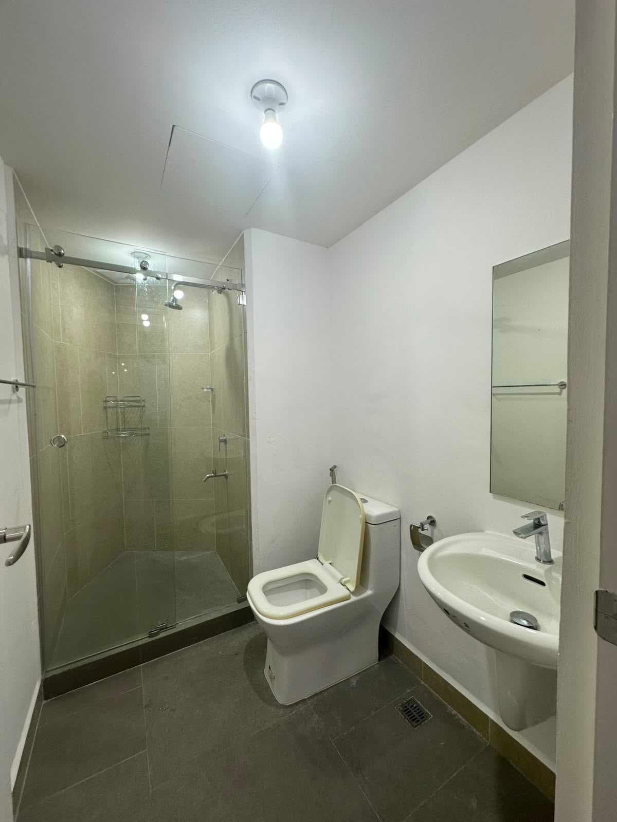 Condo Unit for Rent – The Rise Makati - photo 1