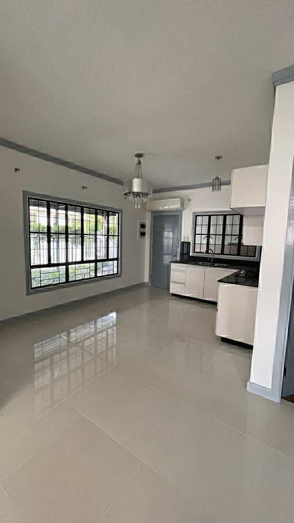 Spacious whole house in Davao City - photo 1