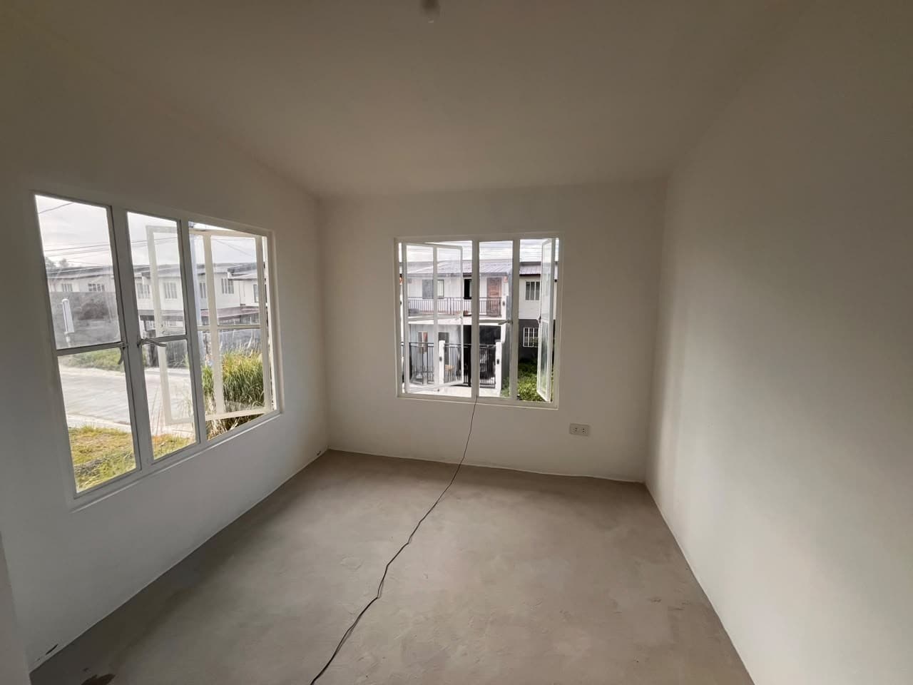 Brand-New 3-Bedroom Townhouse for Rent in Lancaster New City - photo 1