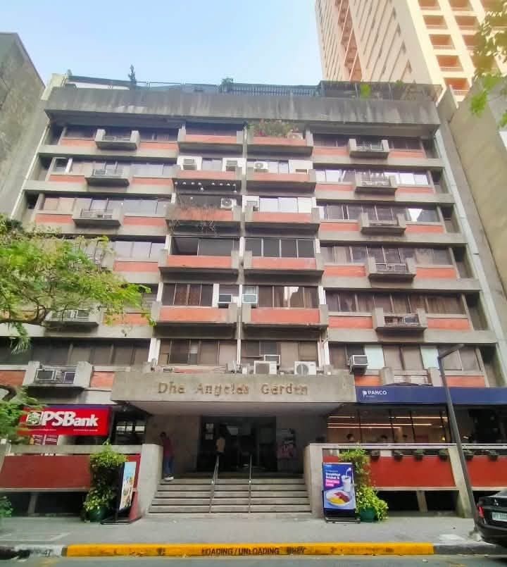 🌿 House sized living for Rent in Legaspi Village, Makati 🌆 - photo 1