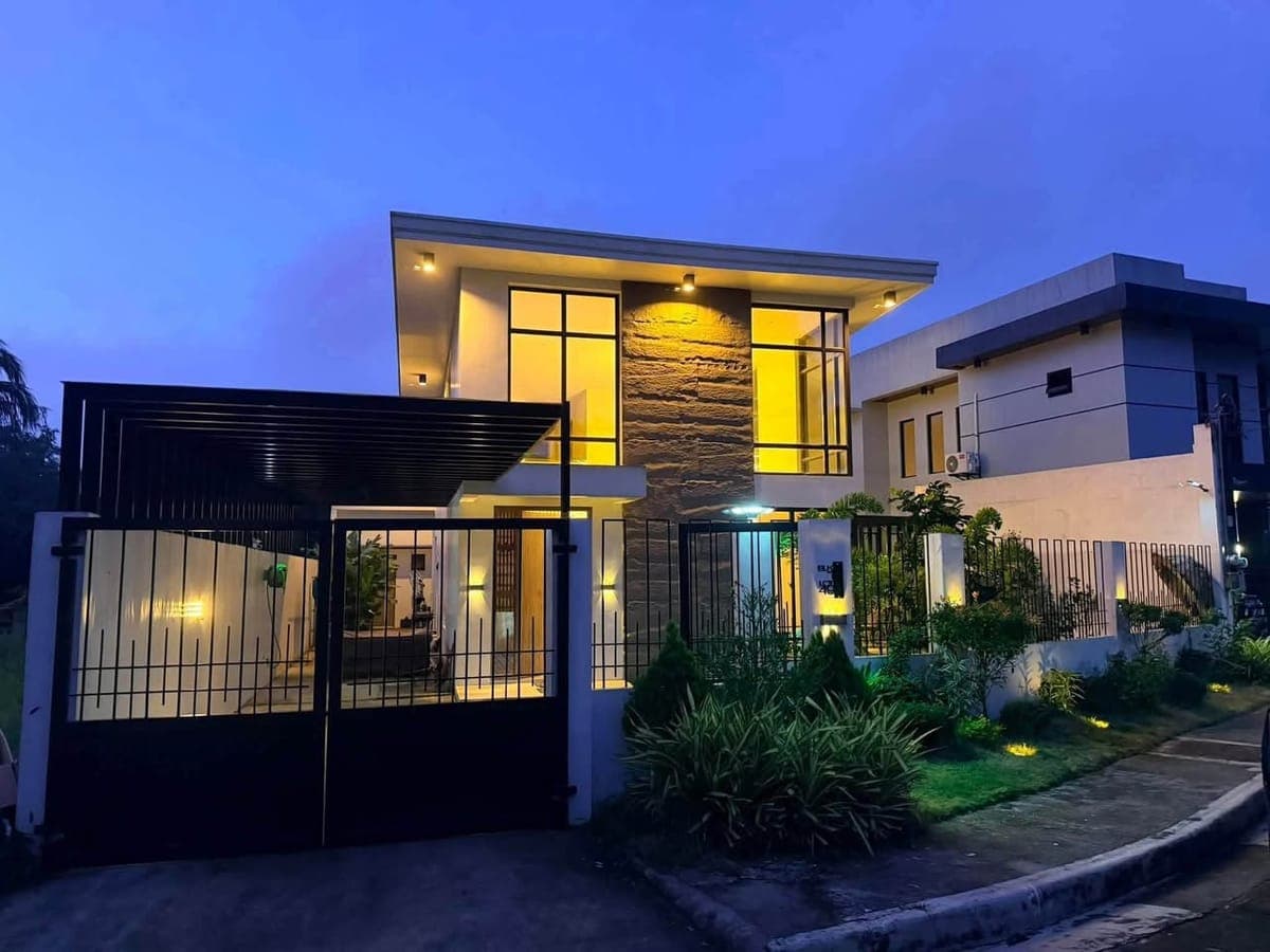 π
ππ ππππ/ππππ: 4BR House & Lot at Royale Tagaytay Estates, Tagaytay - photo 1