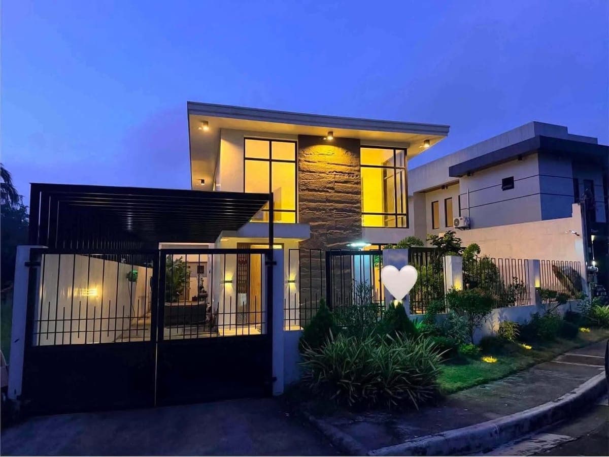 π
ππ ππππ/ππππ: 4BR House & Lot at Royale Tagaytay Estates, Tagaytay - photo 1