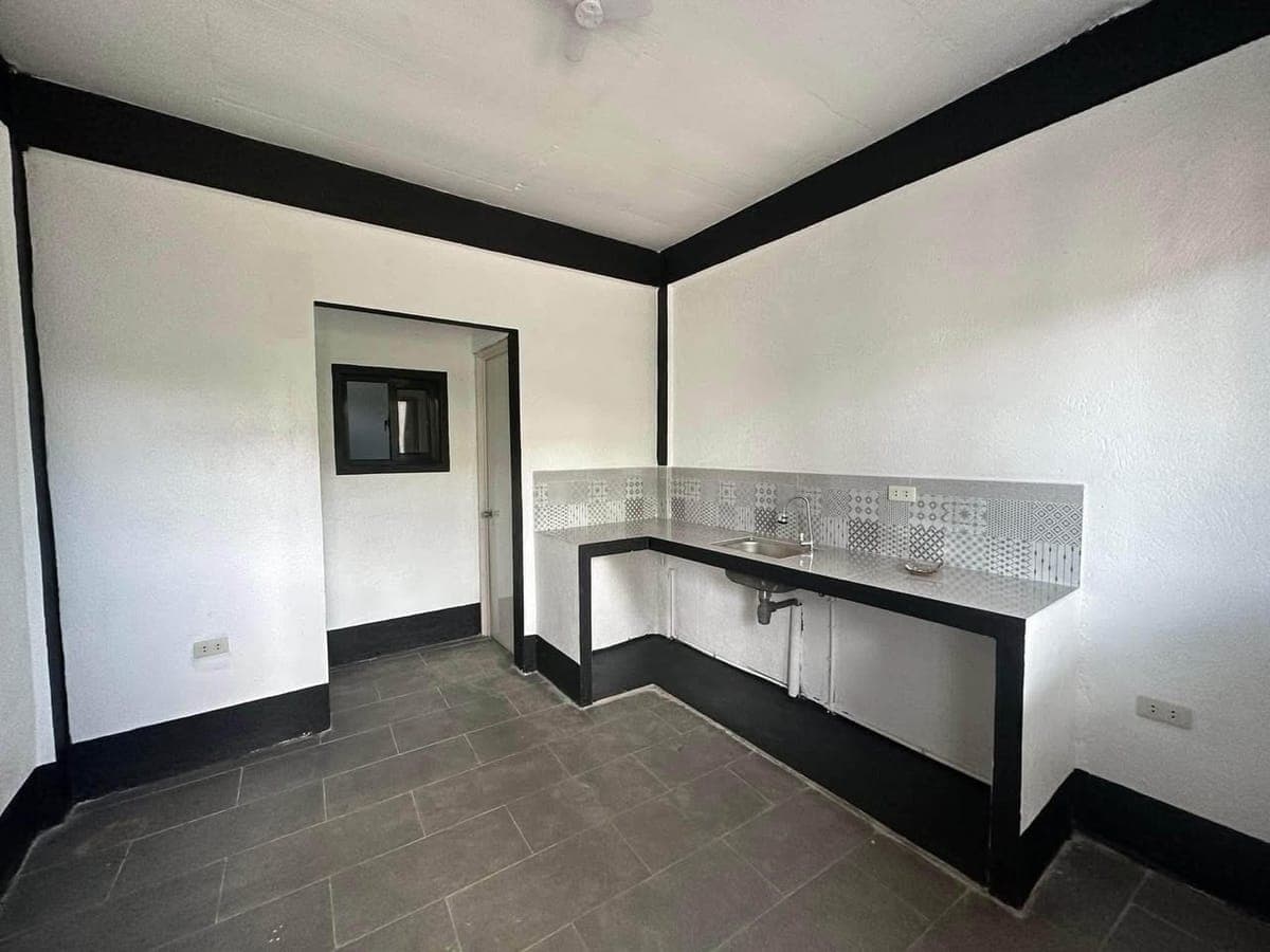 🏠 KAYBAGAL CENTRAL TAGAYTAY CITY - photo 1