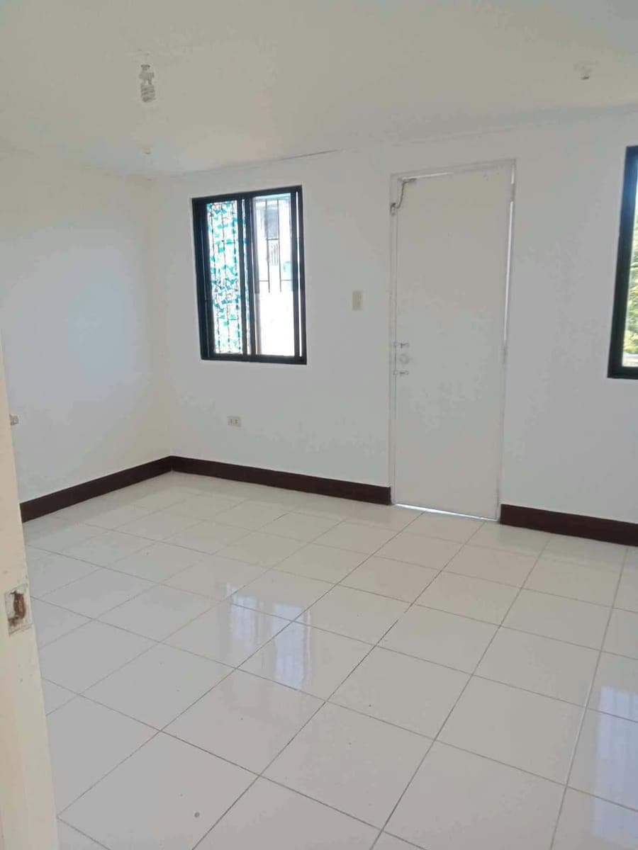 HOUSE FOR RENT - photo 1