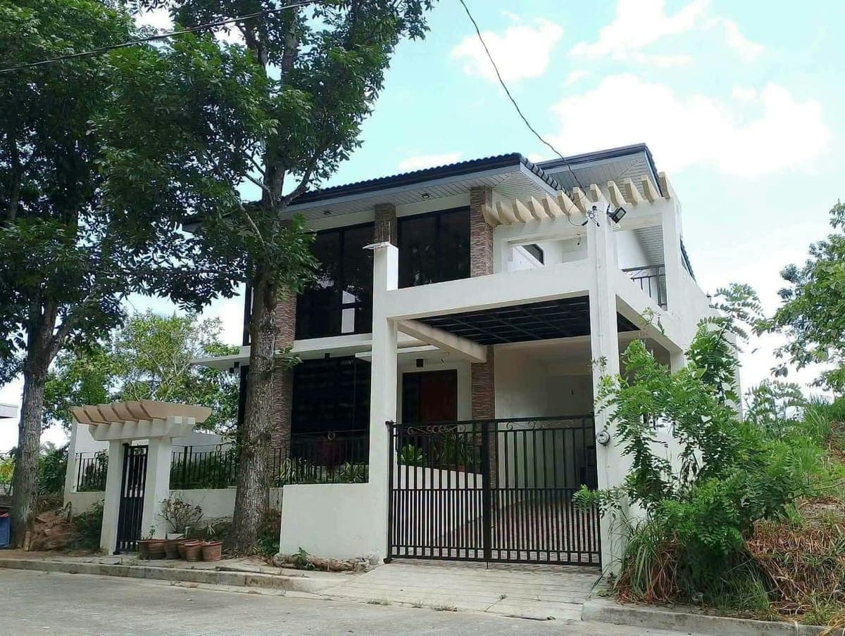Brandnew Tagaytay house and lot for sale/ for rent long term - photo 1