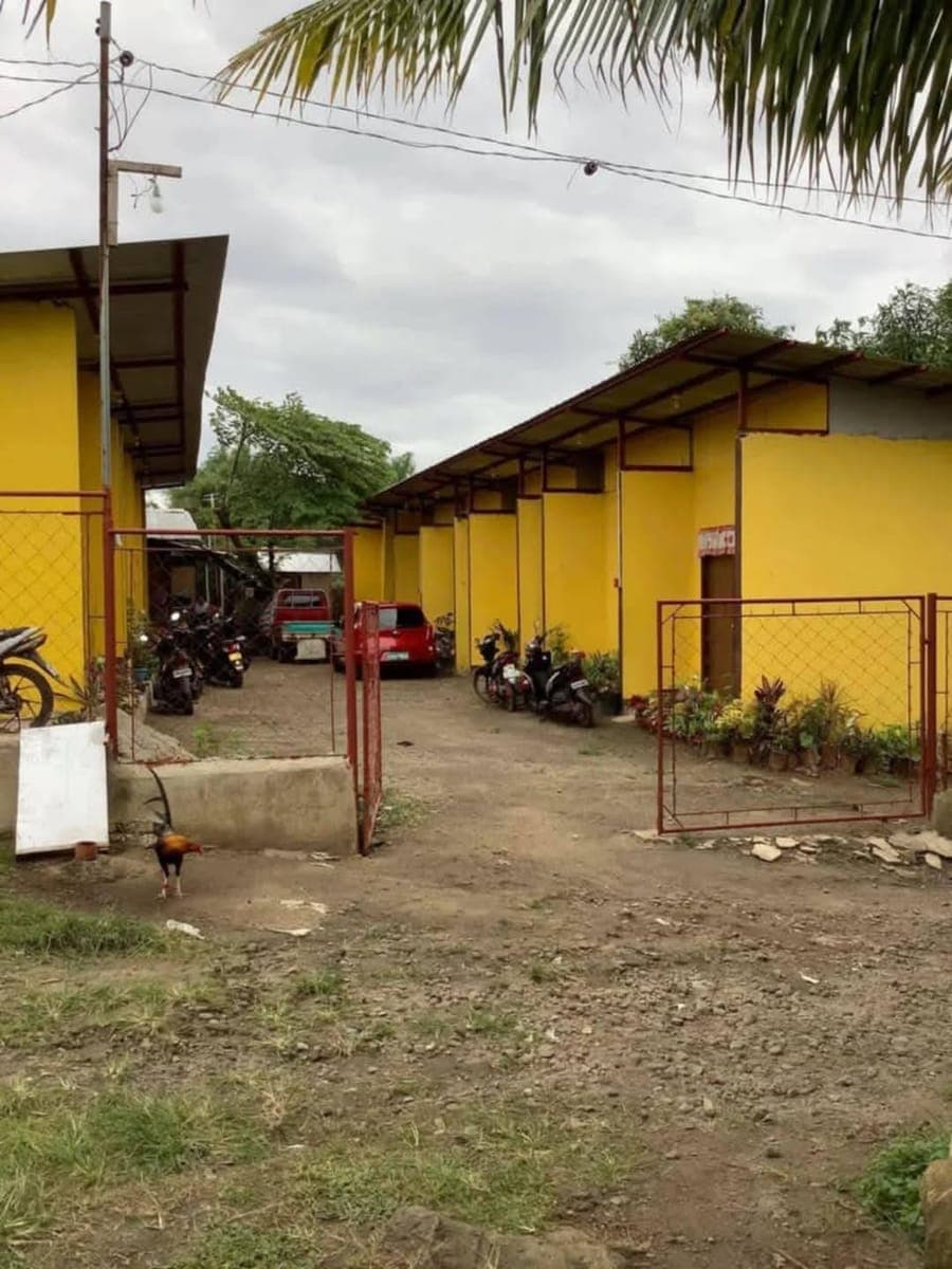 Pad for rent - photo 1