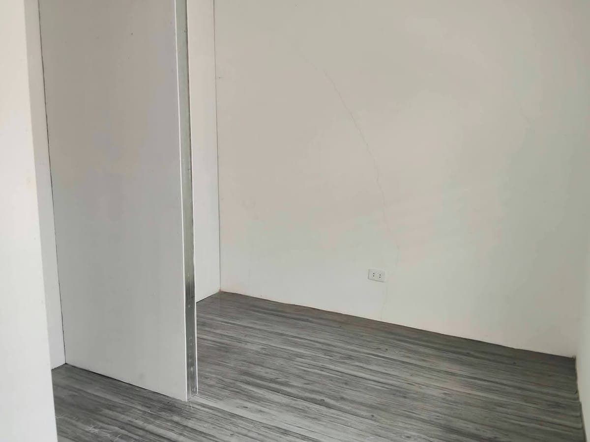 For Rent - photo 1