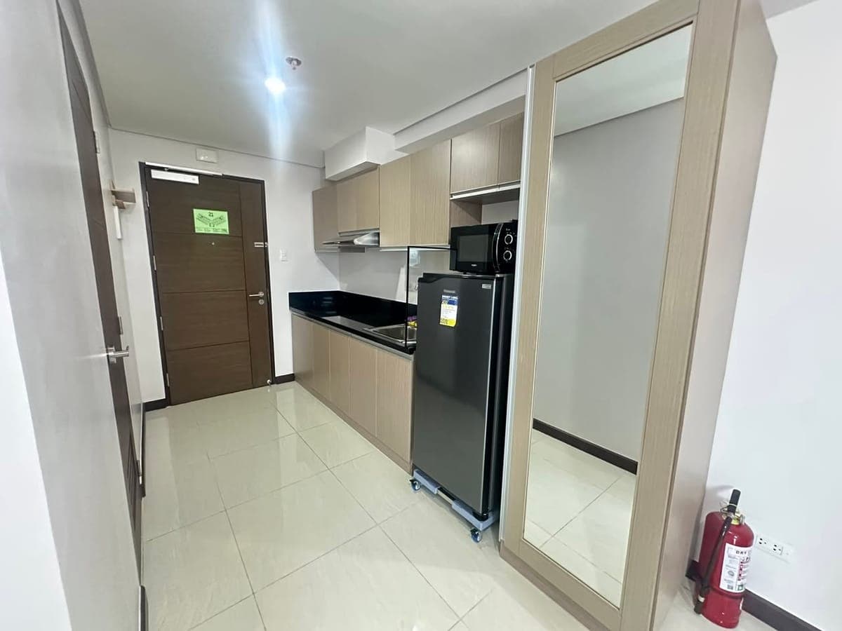 Gateway Regency Studios **(Fully furnished studio w/ parking)** - photo 1