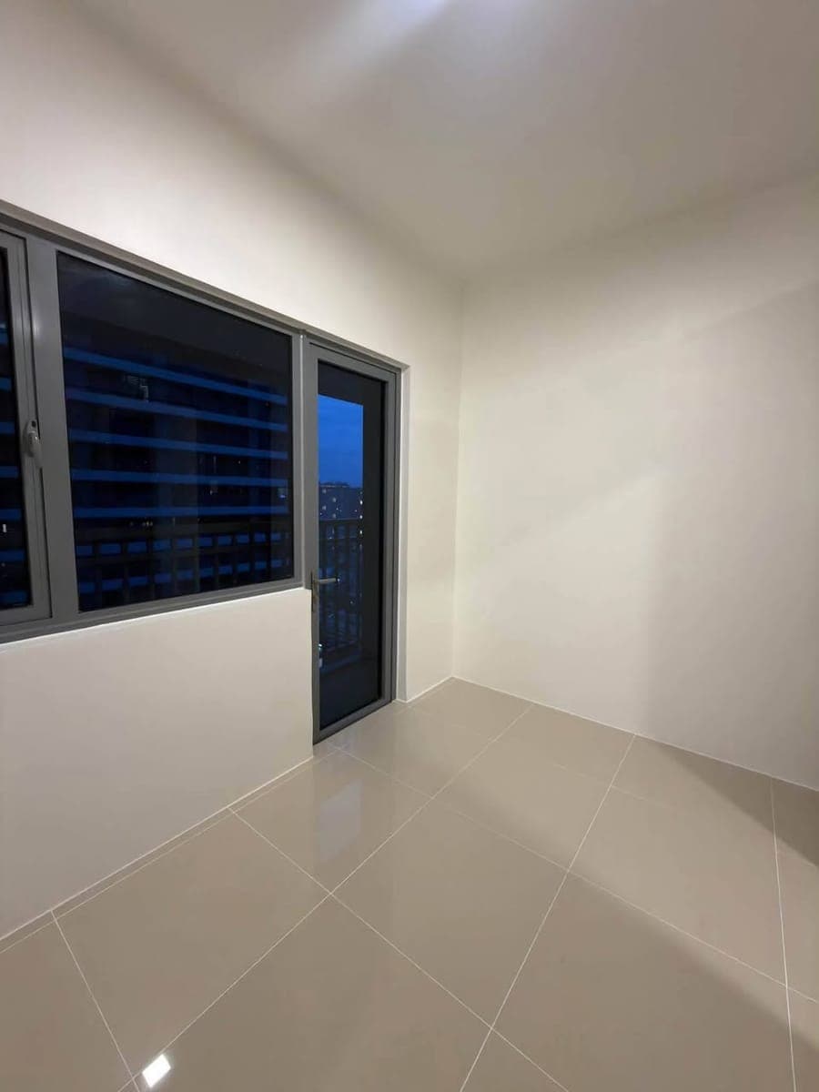 BRAND NEW UNIT FOR RENT - photo 1