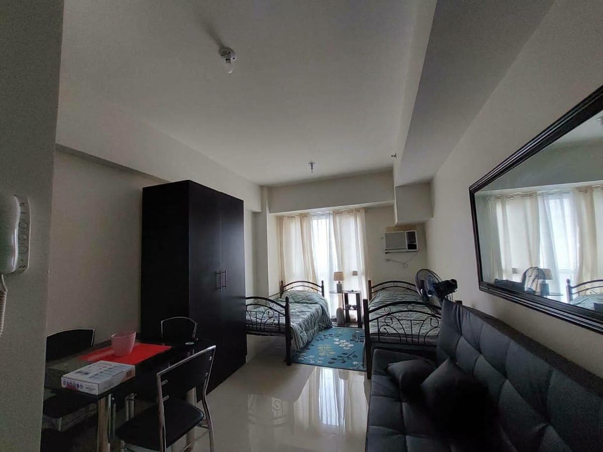 Axis Residence - photo 1
