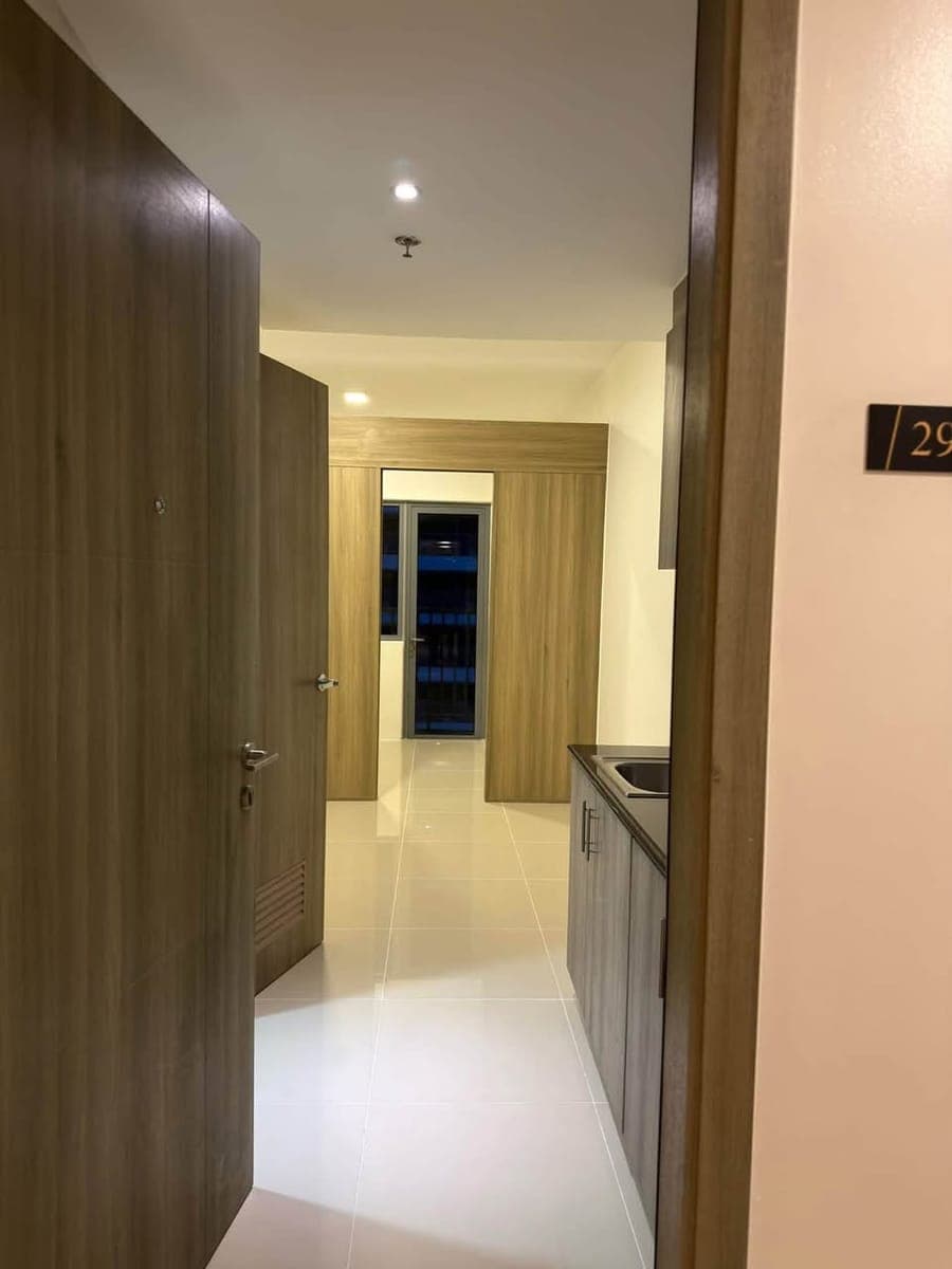 BRAND NEW BARE UNIT FOR RENT❗️ - photo 1