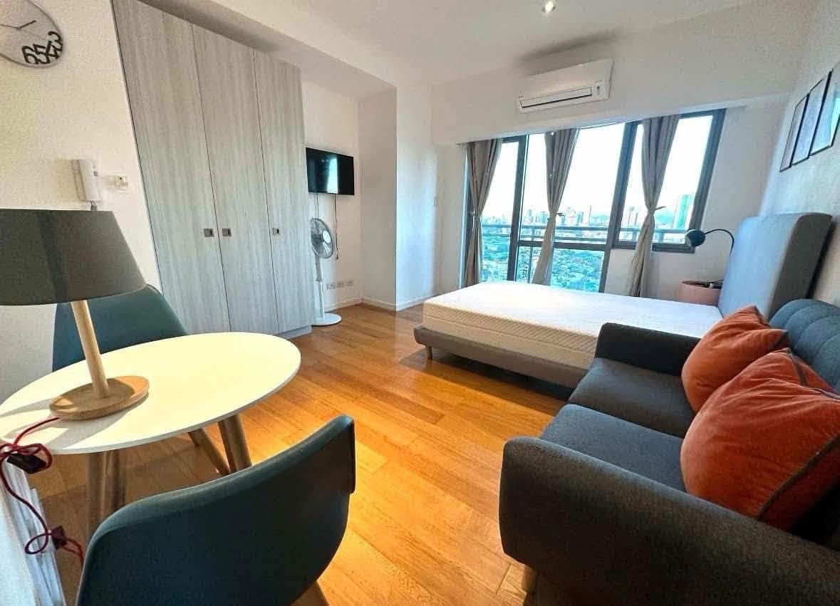 1Br Acqua residence Mandaluyong near Rockwell for rent - photo 1