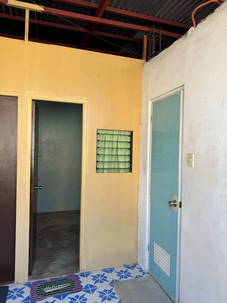 *ROOM FOR RENT (1 BOY, 2 GIRLS or COUPLE ONLY)* ‼️‼️‼️ - photo 1