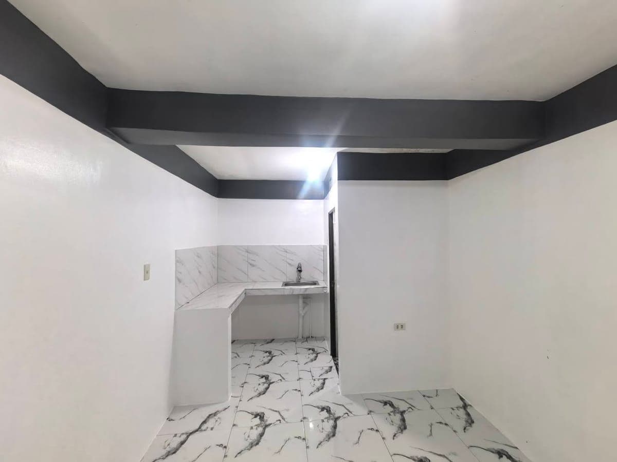 ROOM FOR RENT - photo 1