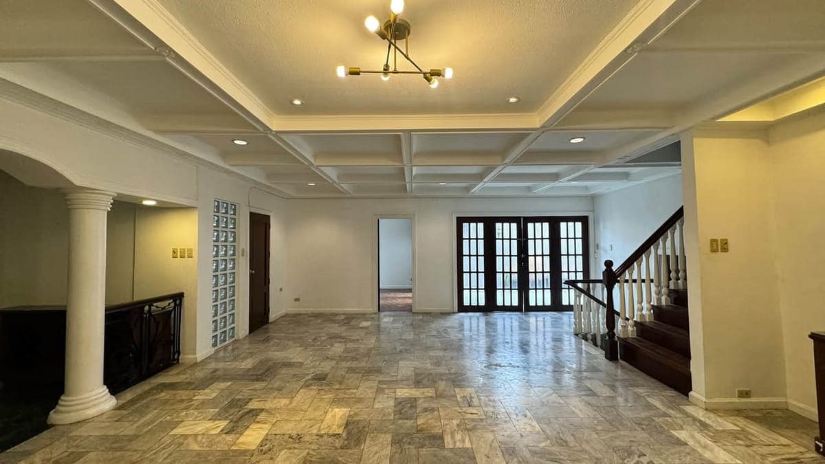 Three Bedroom House for Rent in Brgy. Highway Hills, Mandaluyong City - photo 1
