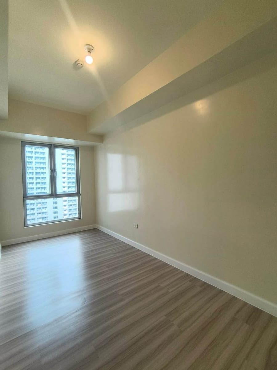 π
ππ ππππ: Newly Turned Over 1BR Bare Unit in Avida Towers Verge, Mandaluyong - photo 1