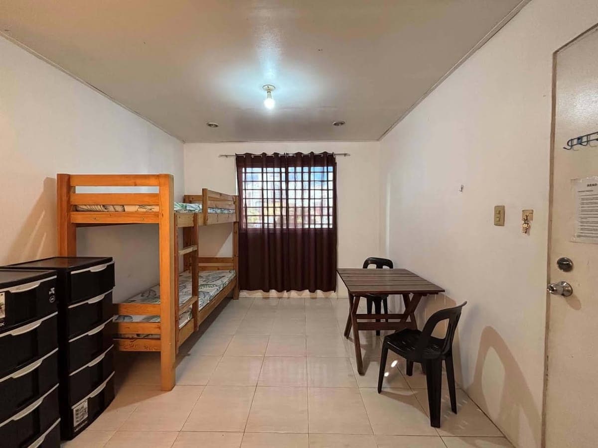 ROOM FOR RENT - photo 1