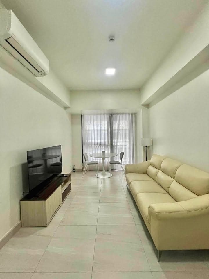 ₱40,000 MONTHLY‼️| 1-BEDROOM UNIT WITH BALCONY IN MIDPARK TOWERS‼️ - photo 1