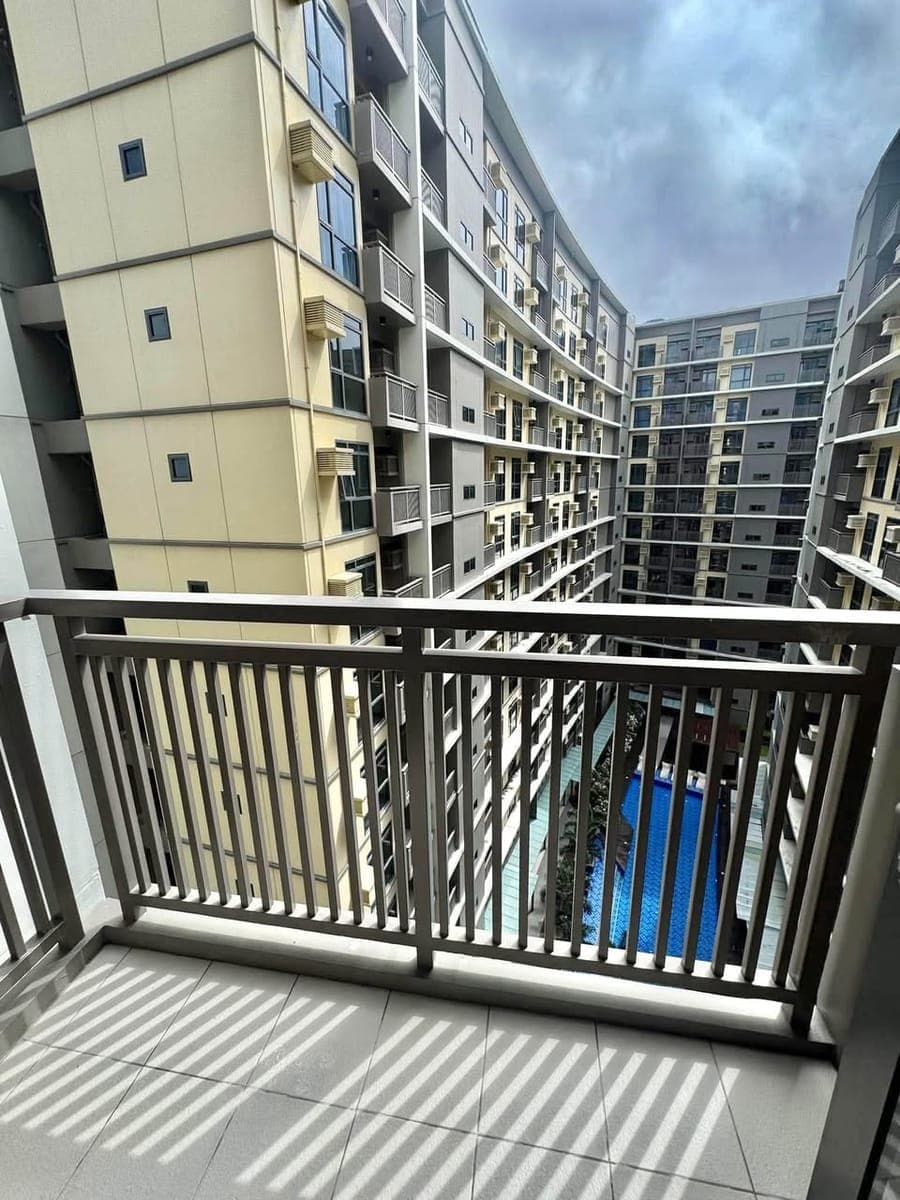 ₱30K MONTHLY‼️ 1-BEDROOM UNIT WITH BALCONY AT GENTRY MANOR - photo 1