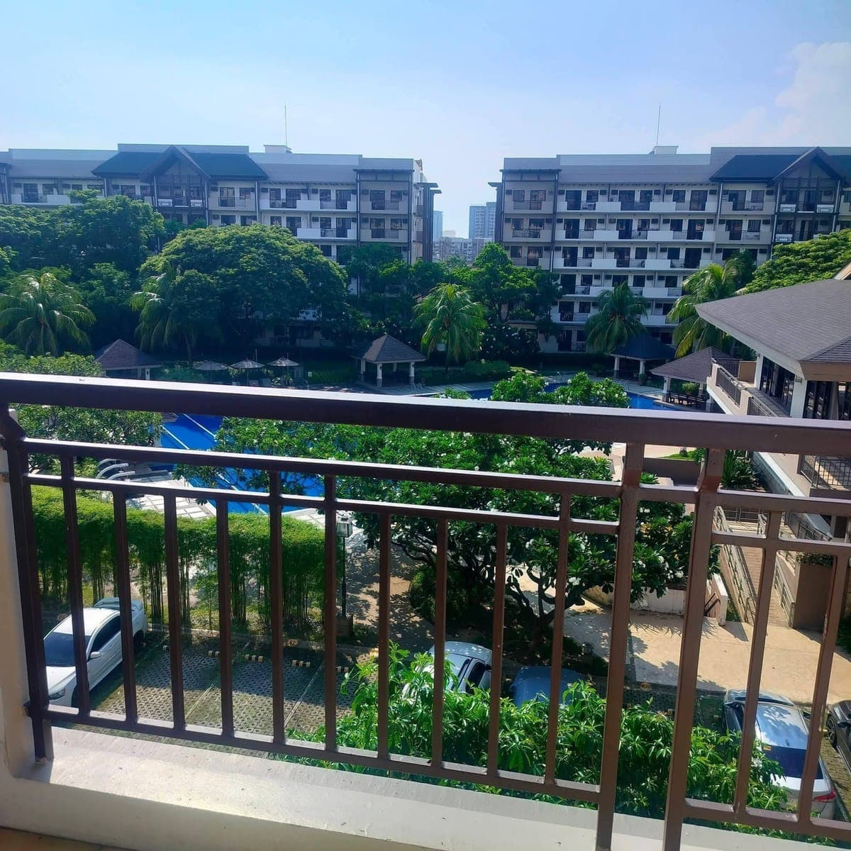 FOR RENT | 2-BEDROOM WITH BALCONY - photo 1