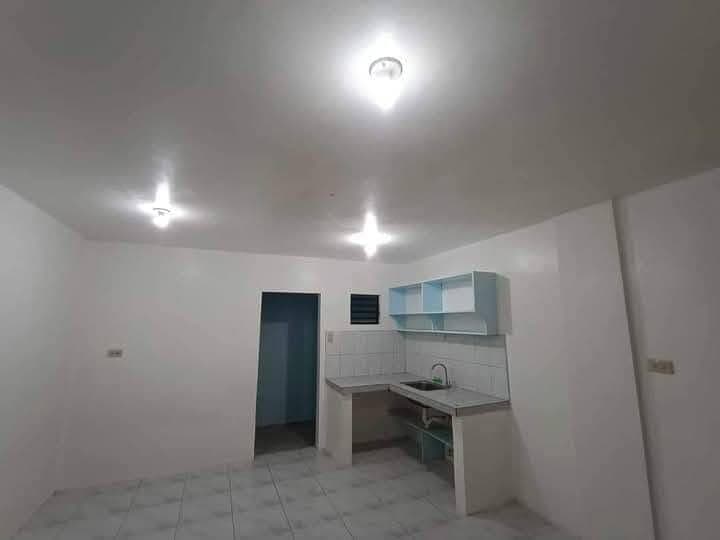ROOM FOR RENT - photo 1