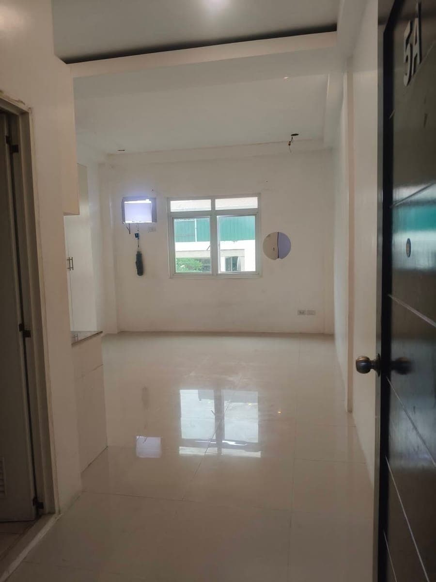 Dimasalang Street Baclaran -11000 monthly rent - photo 1