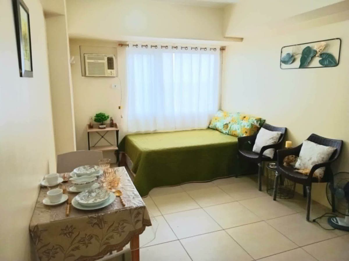 FOR RENT: Studio Unit at Avida Towers Arca South - photo 1