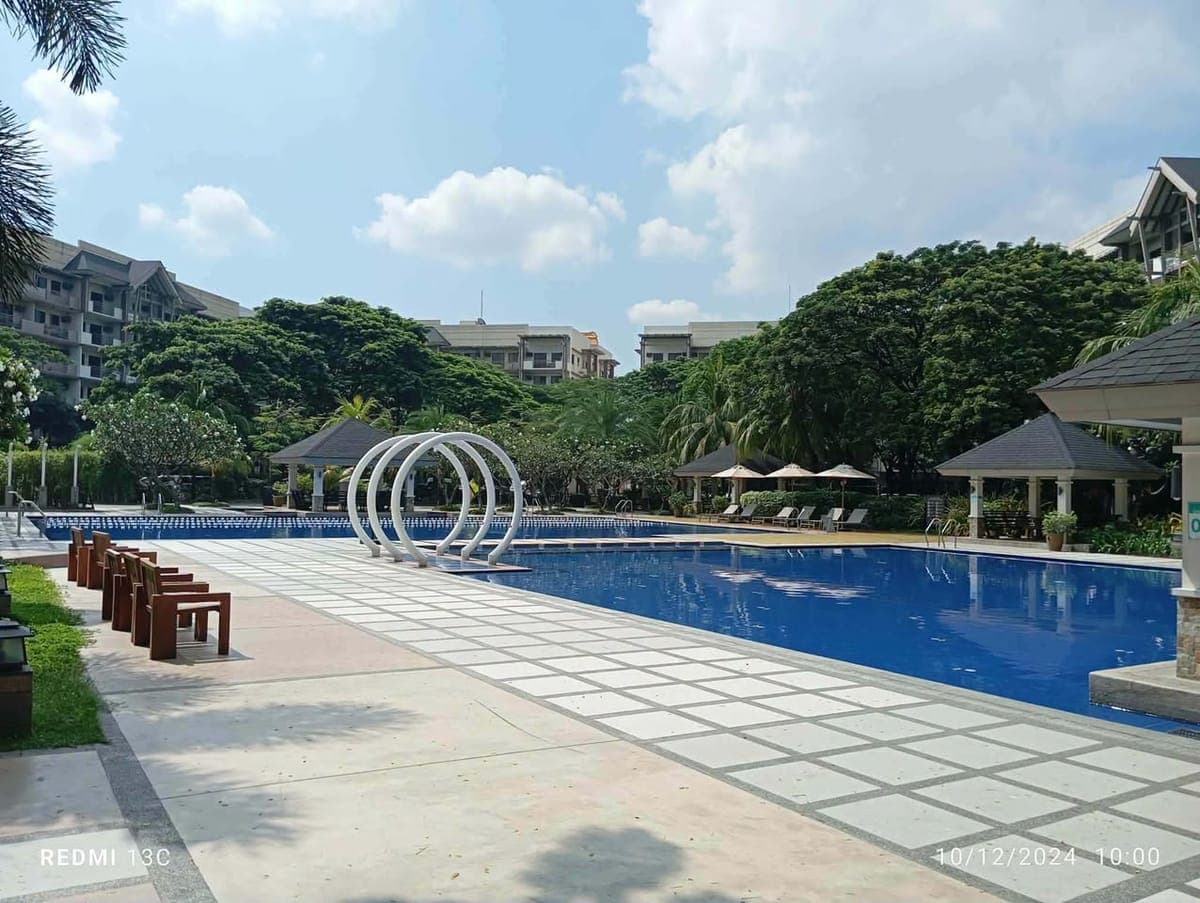 Arista Place For Rent 25k 2 bedroom fully furnished APEX BLDG. Near NAIA TERMINAL 1. pm me 09687728077 - photo 1
