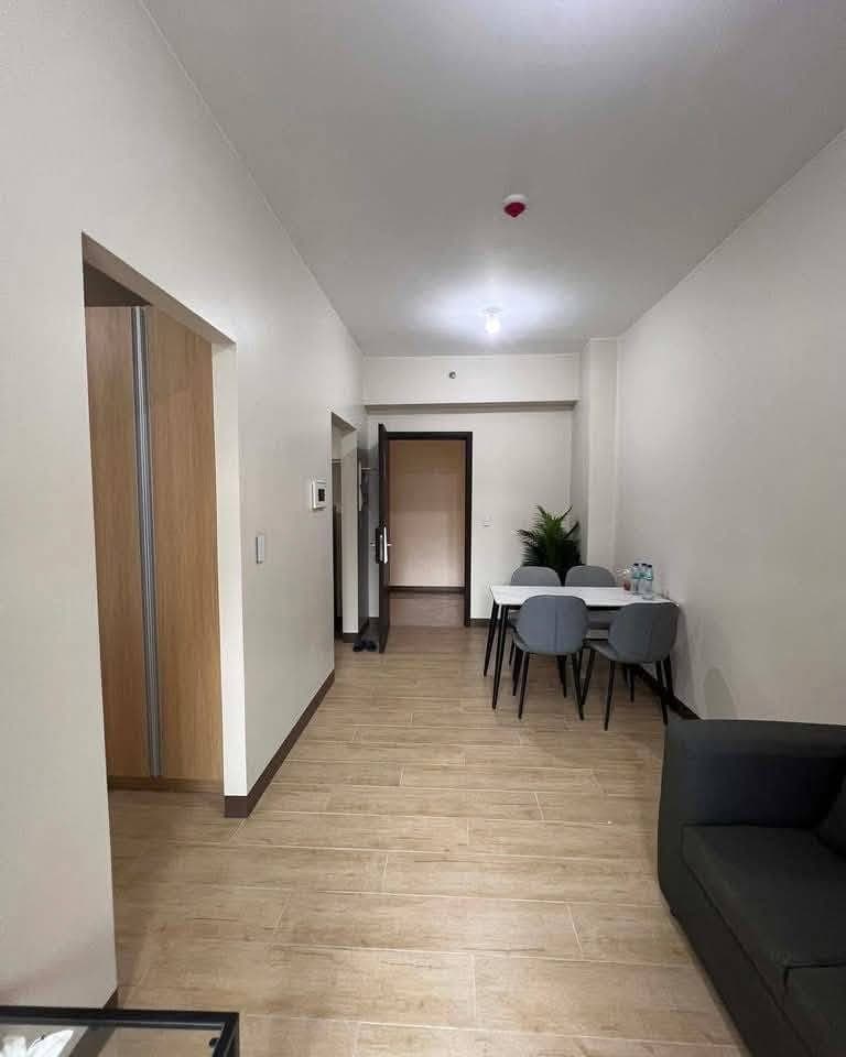 Brandnew 37sqm 1BR condo with balcony for 23k - photo 1