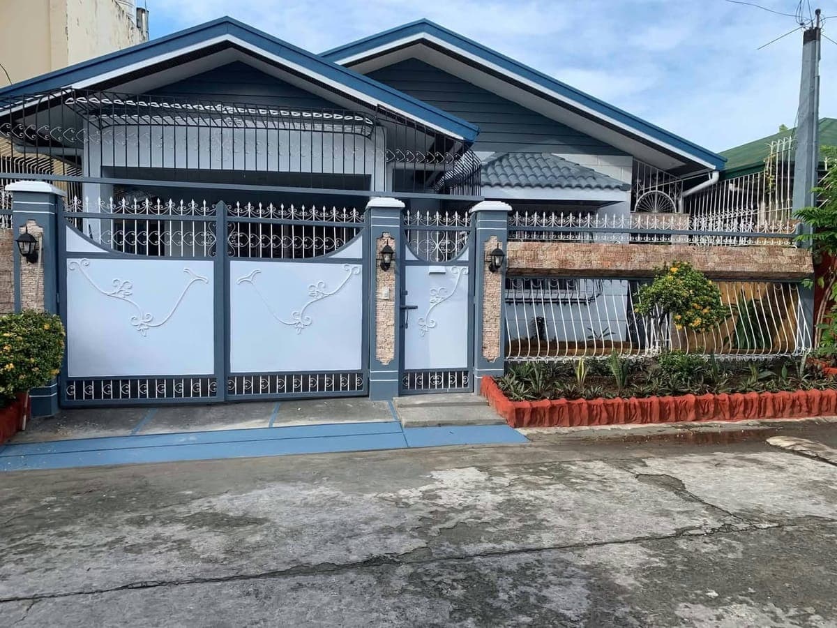 2BR house with parking in Gatchalian for 28k - photo 1