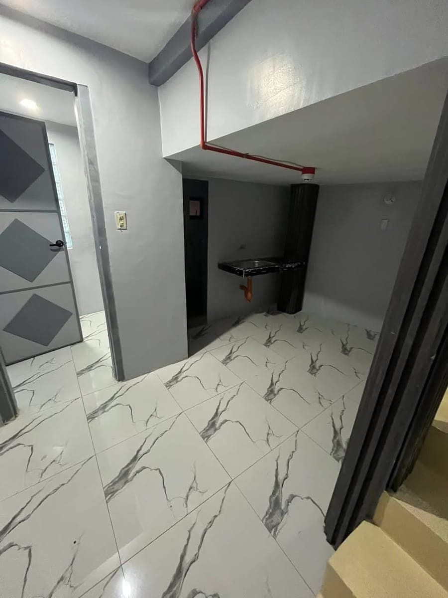 π For Rent: Modern Studio-Type Room with Mezzanine - photo 1