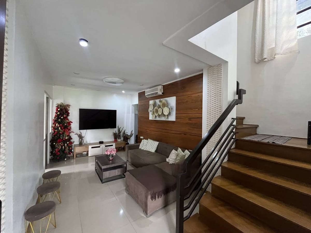 HOUSE FOR RENT - photo 1