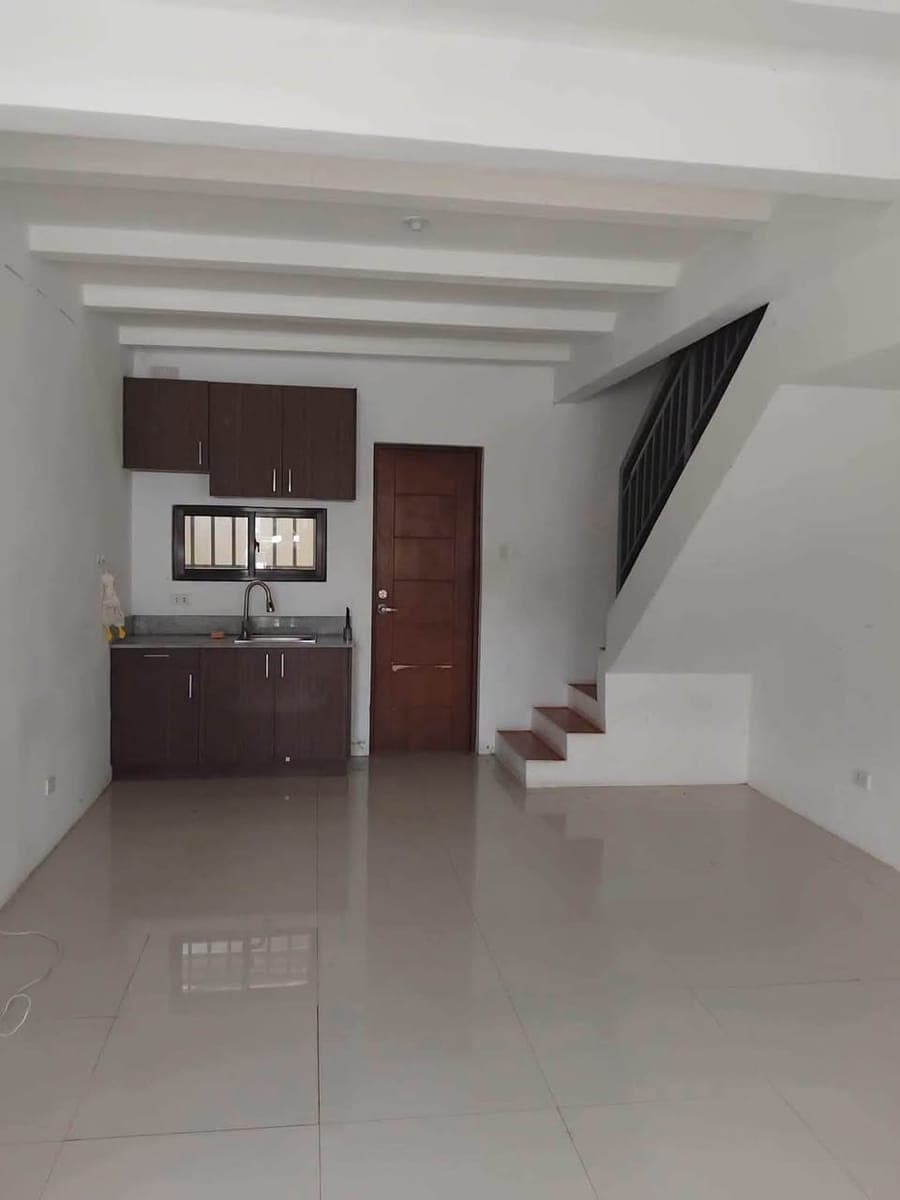 Town House for rent - photo 1