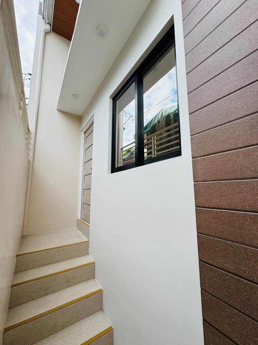 NEWLY BUILT MODERN STYLE 2 STOREY APARTMENT FOR RENT - photo 1