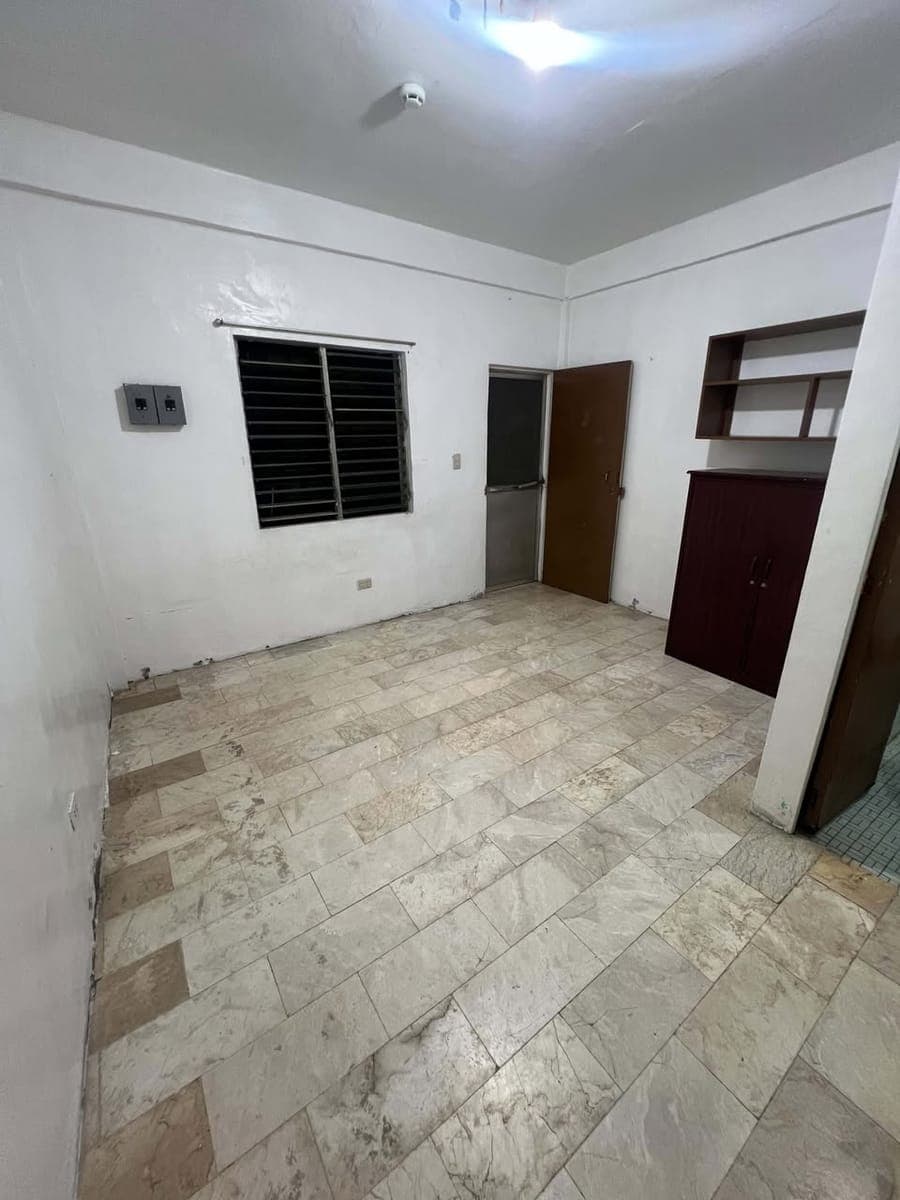 STUDIO-TYPE ROOM FOR RENT! - photo 1