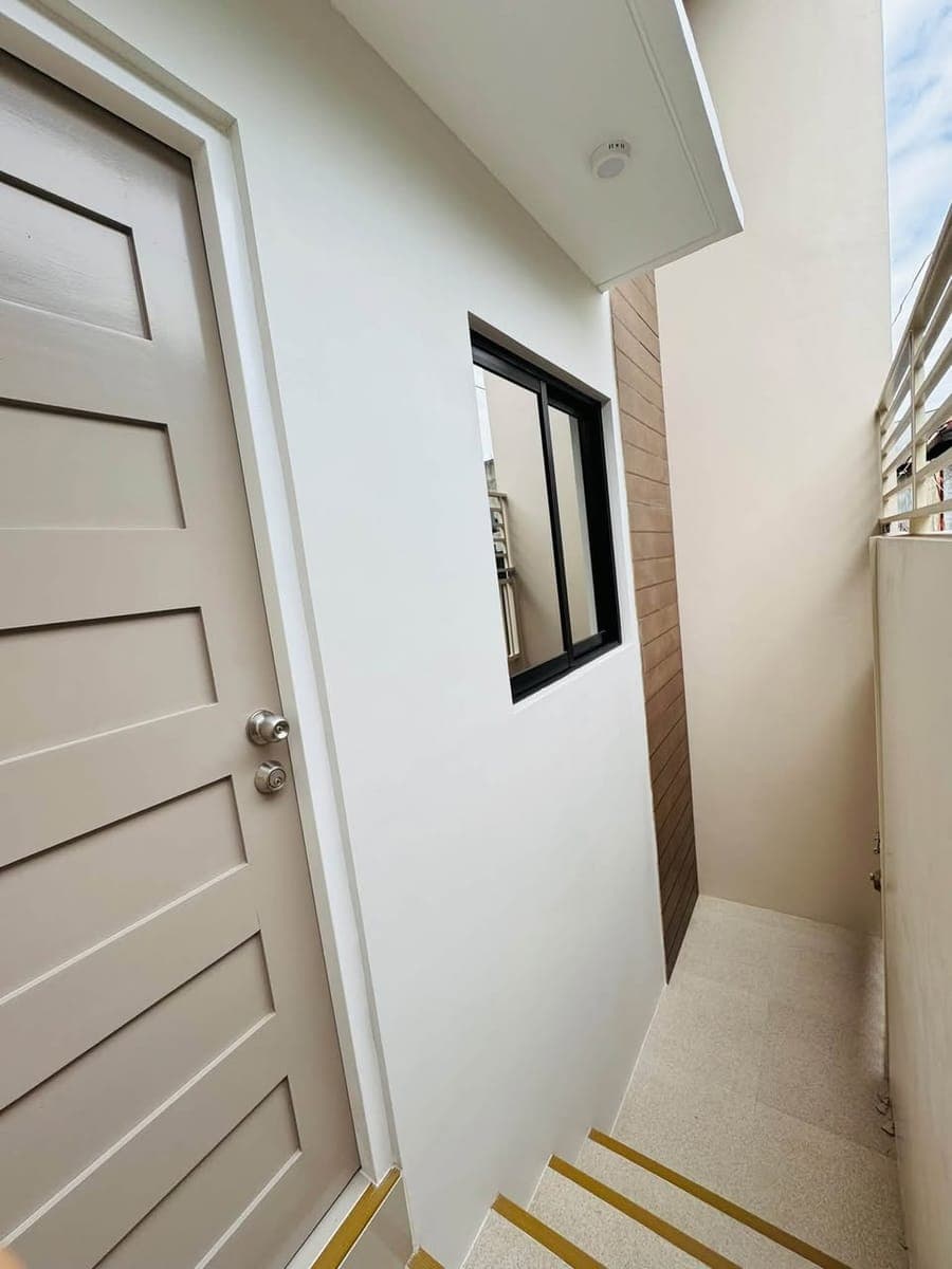 NEWLY BUILT MODERN STYLE 2 STOREY APARTMENT FOR RENT - photo 1