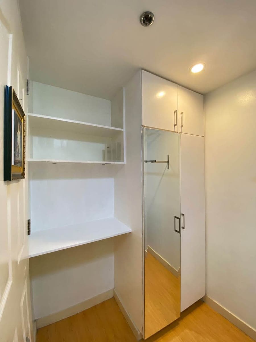 LOOKING FOR KAPALITAN: SOLO ROOM - photo 1