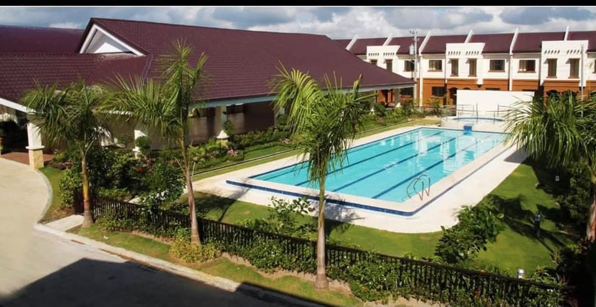 ๐ FOR RENT โ FULLY FURNISHED HOUSE IN BAYS WATER - photo 1