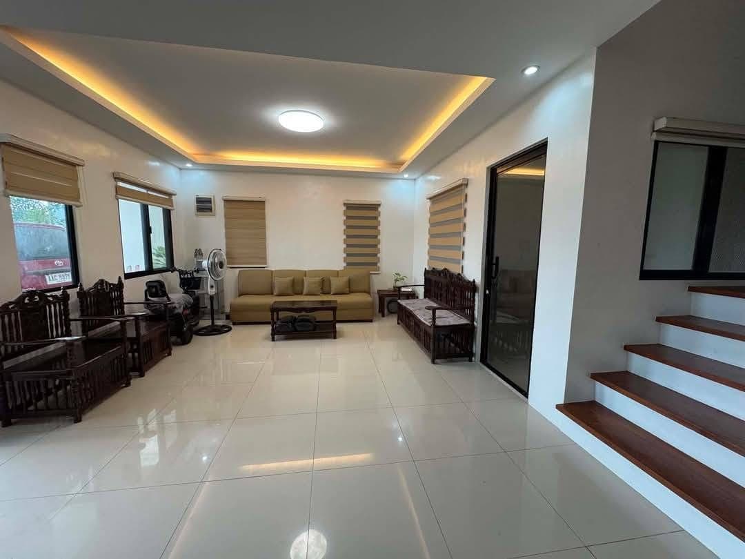 𝐁𝐑𝐄𝐄𝐙𝐀 𝐒𝐂𝐀𝐏𝐄𝐒 (𝐅𝐎𝐑 𝐑𝐄𝐍𝐓) - photo 1