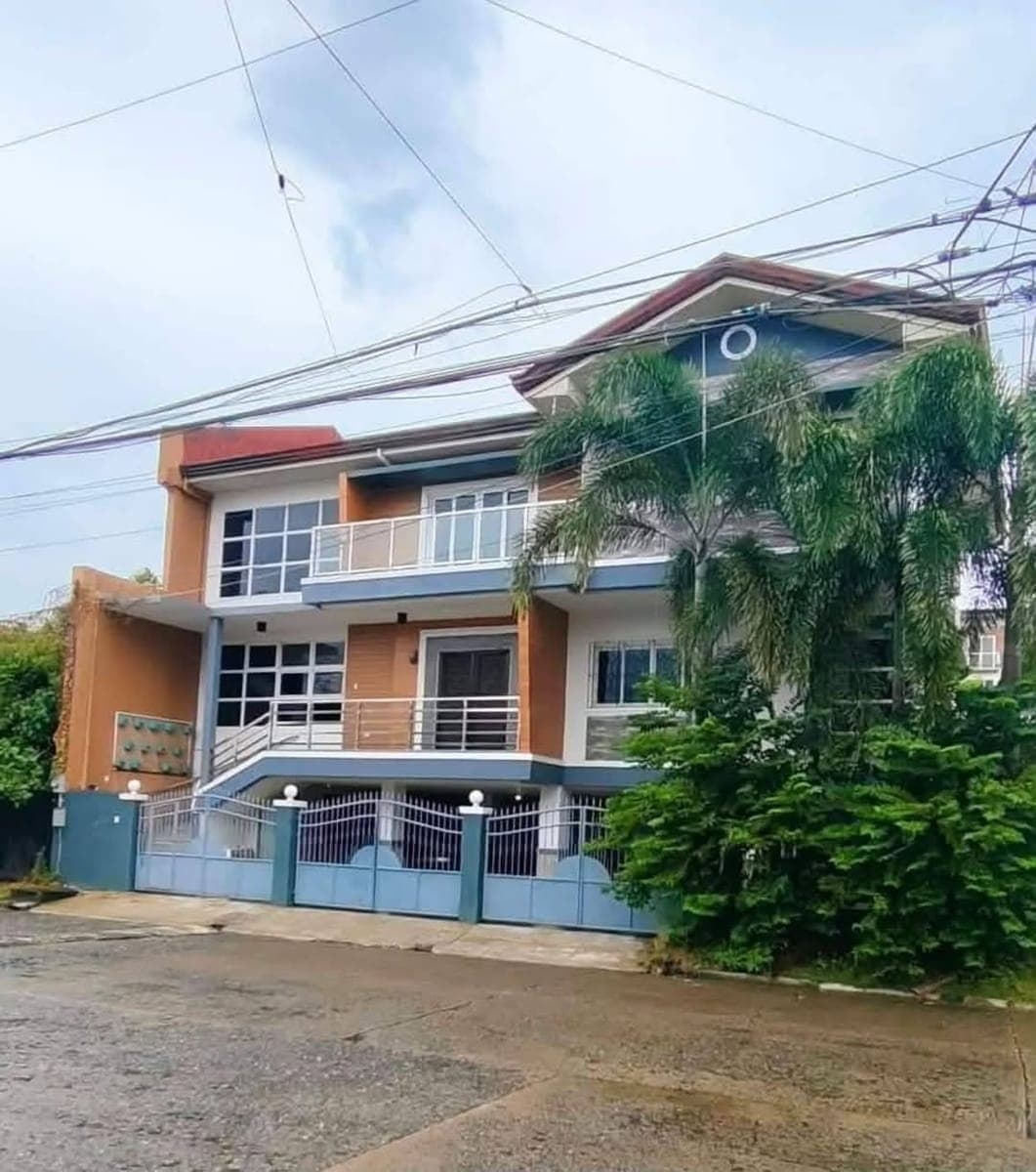 π‘ SPACIOUS 6-BEDROOM HOME FOR RENT IN MANDAUE CITY π‘ - photo 1