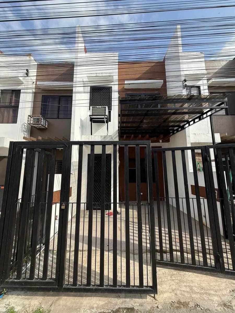HOUSE FOR RENT π - photo 1